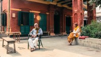 12 LIFE LESSONS FROM A MAN WHO HAS SEEN 12000 DEATHS